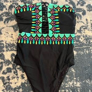 TRINA TURK sunburst strapless one piece bathing suit size 4